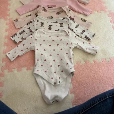 Lot 5 bodies 1 mois Disney Minnie fille – manches longues
